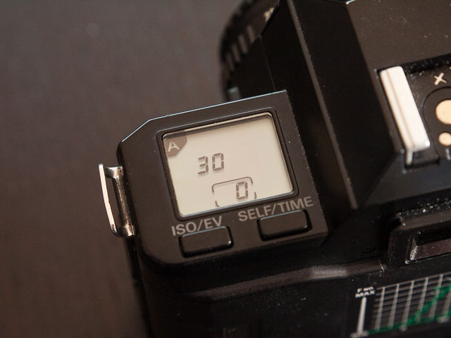 Chinon CP-7m top plate display