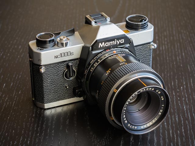 Mamiya-Sekor CS 50mm f/3.5 Macro focused at half life size