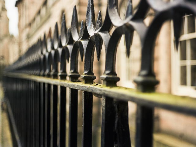 Olympus 35 SP gallery - Image 4 - Parliament Square, Royal Mile, Edinburgh