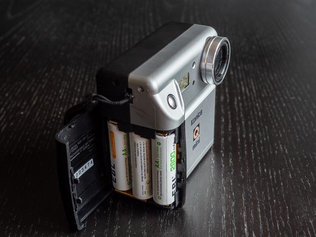 Konica Q-mini left side controls