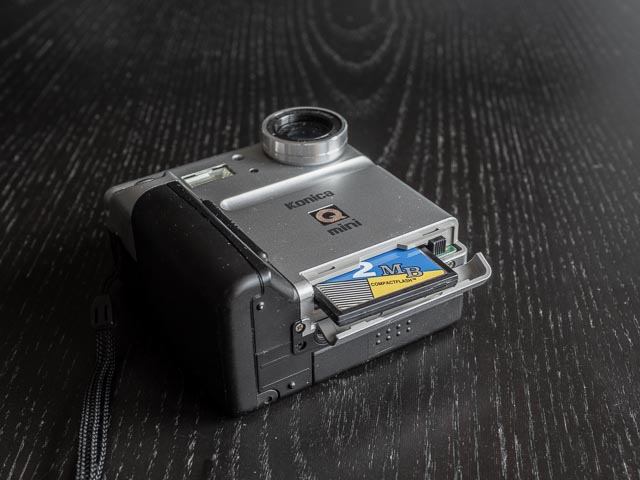 Konica Q-mini memory card