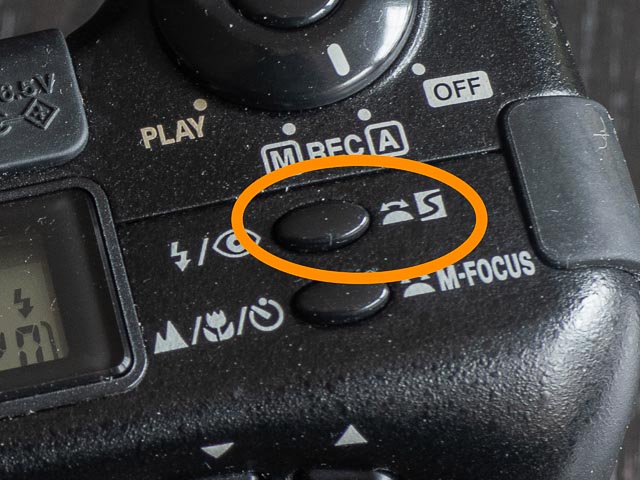 Nikon Coolpix 950 'ISO' button