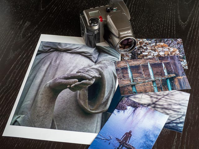 Olympus Camedia C-1400L with prints
