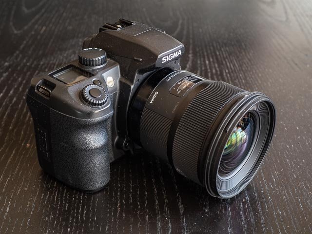 Sigma 24mm F/1.4 Art mounted on the Sigma SD14