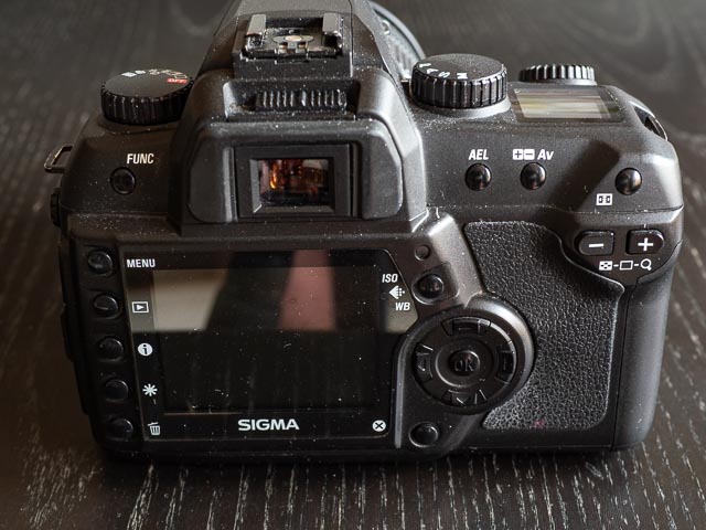 Sigma SD14 Back