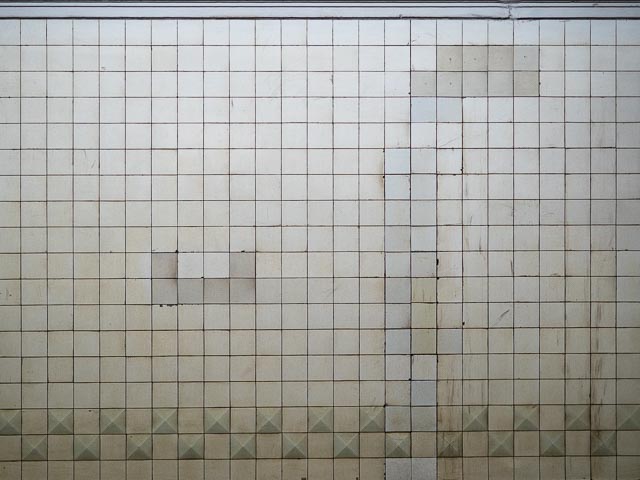 Kyiv Metro decorative arts - Line 1 - Arsenalna - 2