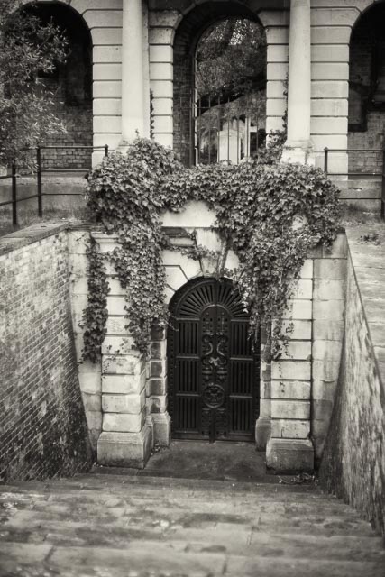 Brompton Cemetery gallery - Image 11