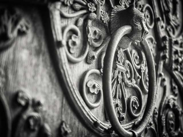 Main door of the Cathédrale Notre-Dame de Paris + Olympus OM-D E-M10 + Panasonic Leica DG Summilux 25mm f/1.4 Asph.