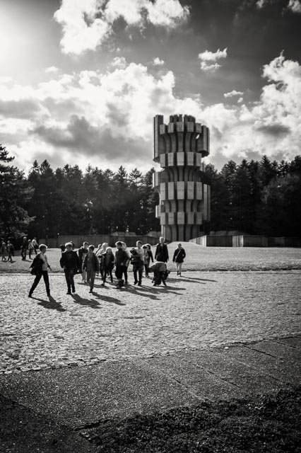 Monument to the Revolution 1